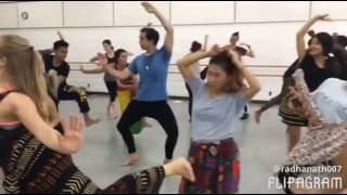 Mannequin Challenge-Sista Jewel style