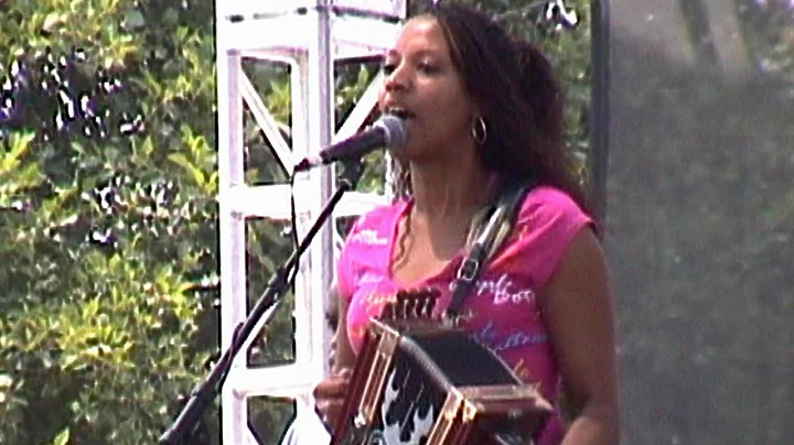 Dora and the Zydeco Badboyz @ 2005 Simi Cajun Creo...