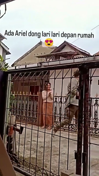 ketemu Ariel Noah di jalan kecil wanita ini histeris 😁 #ariel #arielnoah #shorts #viral