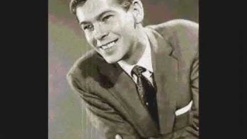 Cry ~ Johnnie Ray & The Four Lads (1951)