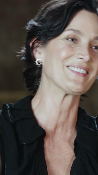 Carrie-Anne Moss Says Keanu Reeves Has A Masterful Understanding of Action In 'The Matrix'
