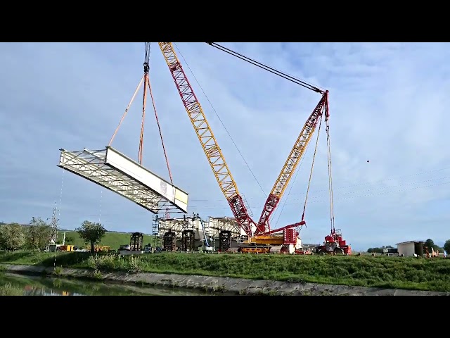 Ionel Scrioșteanu: #A1 montarea elementelor tablierului metalic aferent podului peste râul Argeș class=