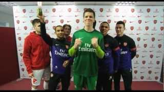 Arsenal Stars Sing Fan Chants - MATCH