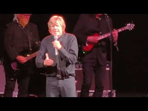 Hermans Hermits - Mrs Brown You've Got a Lovely Daughter (Live in St Louis 10-25-2025)