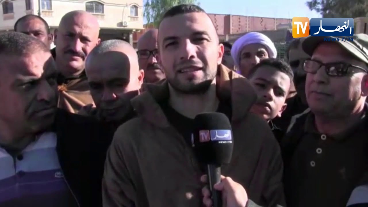 الجلفة: تشييع جثمان 03 افراد من عائلة واحدة ضحايا تناولهم كبد دجاج فاسد