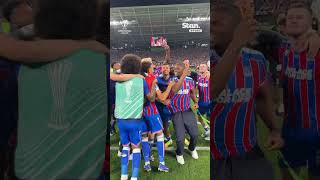 Crystal Palace players sing 'freed from desire' after becoming Conference League champions 🎶🏆 #UECL