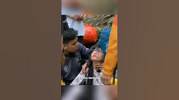kesurupan kunti saat mendaki gunung😱😱😱#trending #pendaki #trendingshorts #misteri #trending #viral