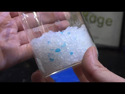 Make Sodium Silicate (AKA "Water Glass") from Cat Litter and Drain Opener