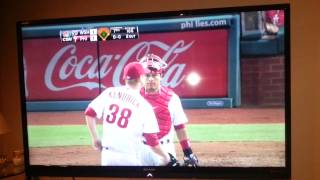 Chase Utley acts like he drops fly ball