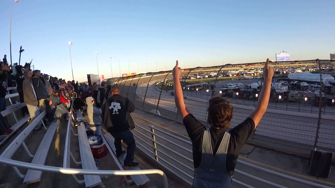 NASCAR restart Texas Motor Speedway 1182015 Last laps YouTube