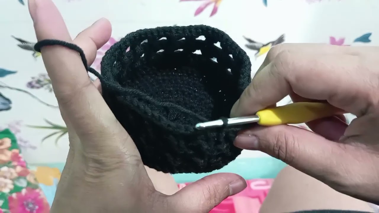 Let's crochet tumbler holder