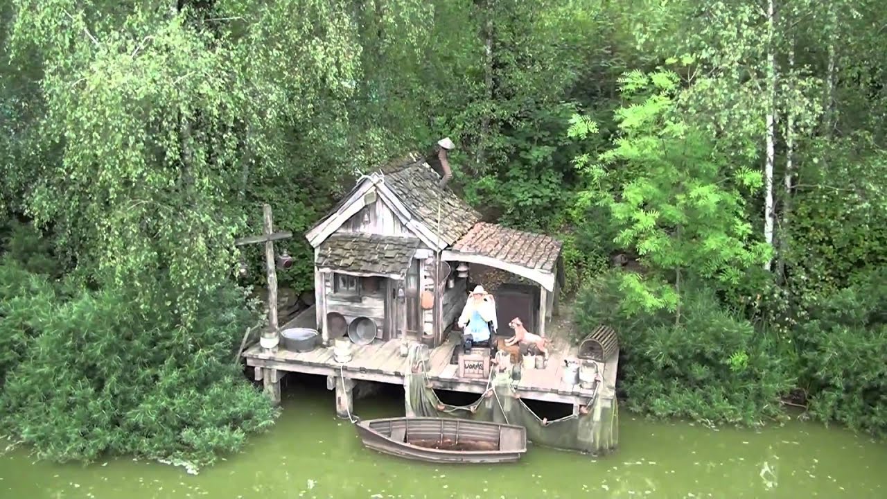 Disneyland Paris - Take an HD tour around Big Thunder Mountain on the Mark Twain Riverboat