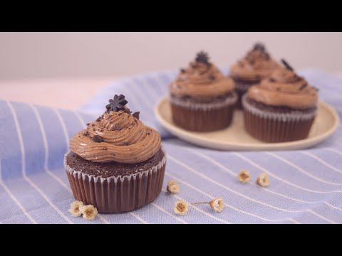 Video: Muffin Trứng Nhật Với Sốt Kem Sô Cô La