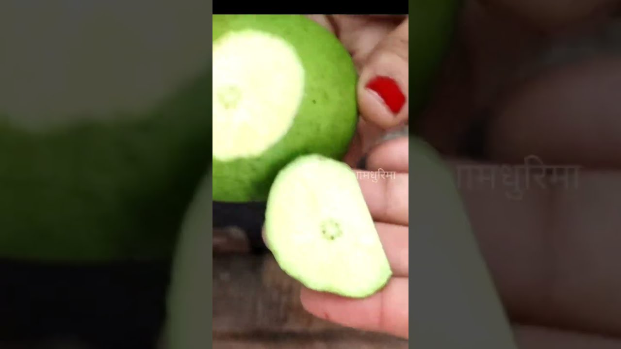 Mango Cutting Skill #nishamadhurima #shorts #foodshorts #mangocutting #acharkeliyeaamkaisekate#viral