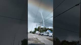 Waterspout Comes Ashore and Gets Recorded from a Vehicle