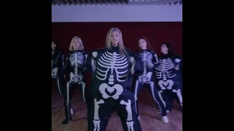 Itzy Not Shy skeleton dance practice funny ||who is your favourite skeleton?