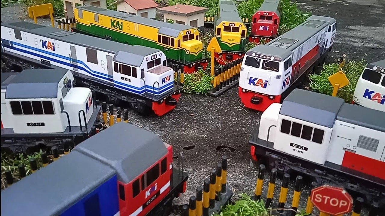 Membuat Jalur Kereta dan Rangkaian Aneh..??