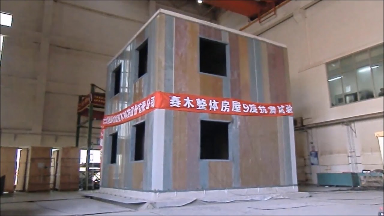 PHE - Luxwood Panel Earthquake Test