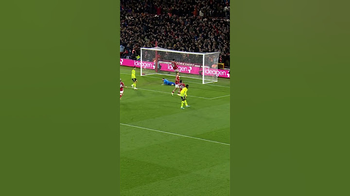 Bukayo Saka scores on the breakaway against Nottingham Forest 🎯