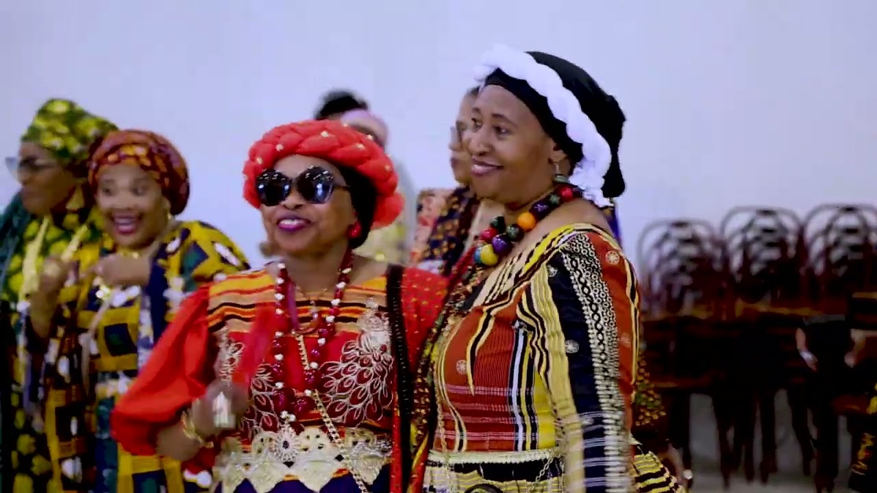 #Sambussa Dahalane Abdallah & Madihali Faiza (Idjandrandja Dimani et Mnoungou Hamahamet) à Marseille