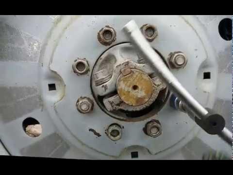 Как снять полуось не снимая чулках в МТЗ ( старый образец) - YouTube