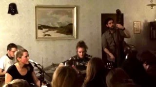 Video thumbnail of "FORKS IN THE SNOW live in der Heldenbude Freiburg Februar 2016"