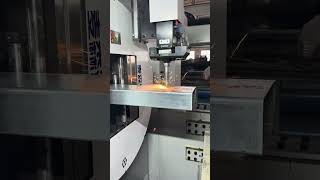 520 chuck smooth cutting stainless steel rectangular pipe 。 #lasercut #steel #thermalcutting #laser