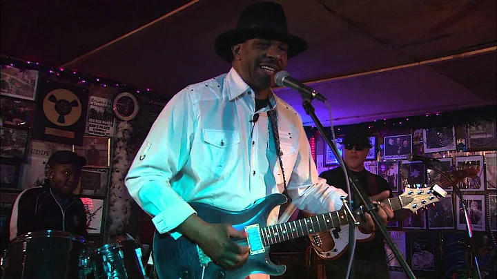 Earl "Guitar" Williams - The Blues Man