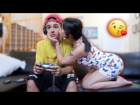 i-cant-stop-kissing-you-prank!