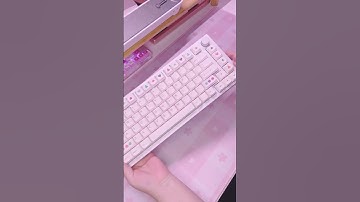 Upgrading boyfriends keyboard ⌨️💕 | #gmmkpro #shorts #mechanicalkeyboard #keyboard #customkeyboard