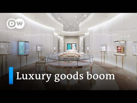 LVMH becomes first European company to exceed $500-billion market value -  The Economic Times