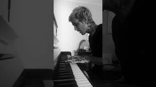 Video thumbnail of "Tiger Lou - Take me to the water (piano cover)"