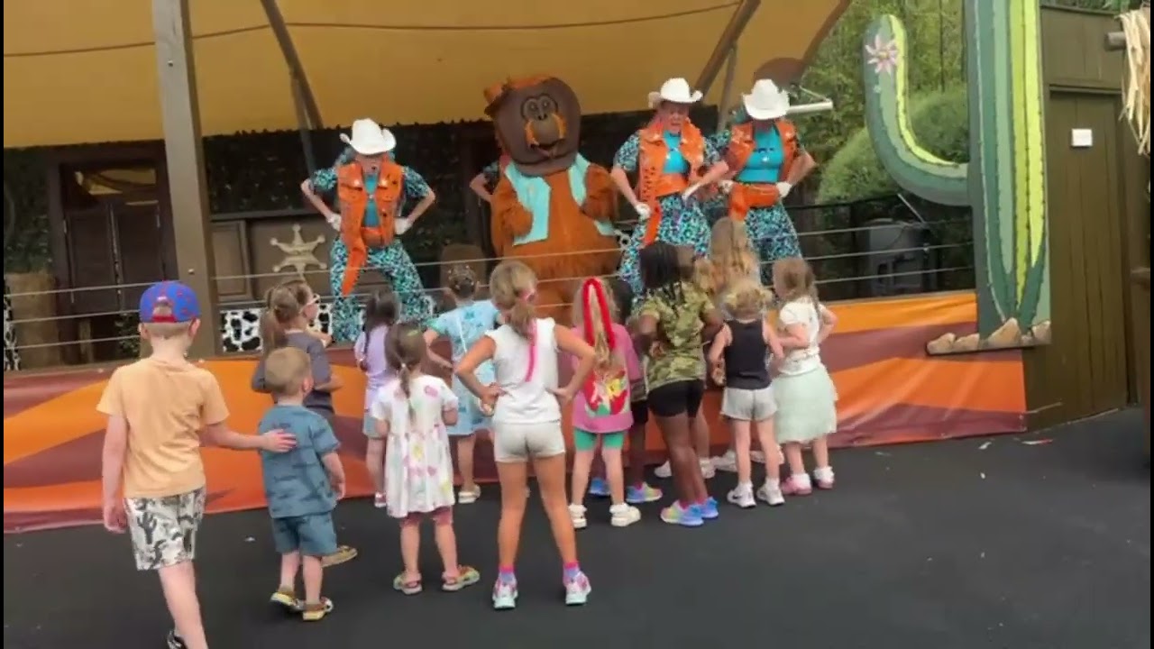 PARENT'S THIS IS YOUR SIGN TO GO AND GET INVOLVED IN THE CHILDREN'S RAVE 😍❤️‍🔥💃