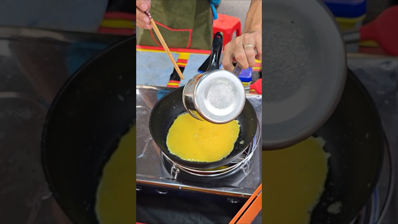 Street Food Perfection! 😍 Egg Blanket Noodles You Have to Try!