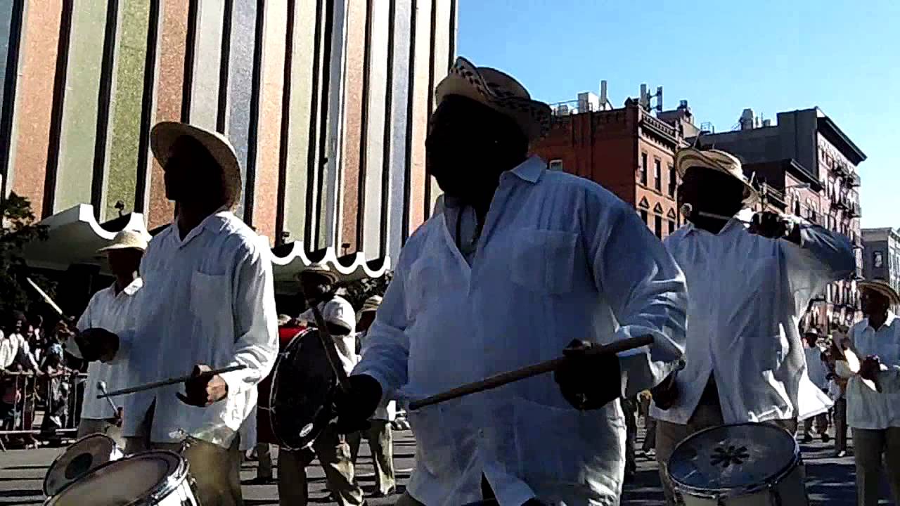 African American Day Parade~Harlem~2011~Panama Marching Band~NYCParardelife - YouTube