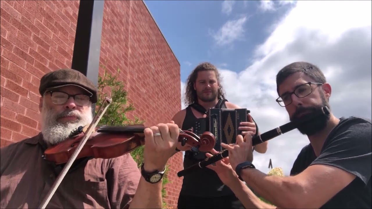 Riley 25: The Drowsy Lads