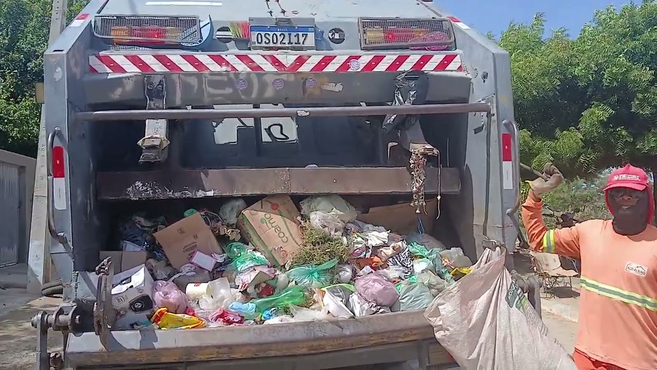 Coletores de Lixo Do Município de Paraú RN