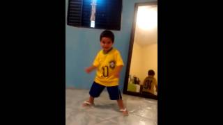 Guilherme Dançando Pararatibum