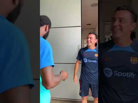 Barcelona players meeting Xavi 👏