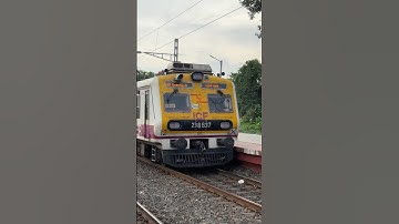 Howrah-Bardhaman Chord Line Local Train Departure Lilua Station(PF.NO-5)#shorts #viral