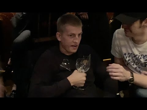 Видео: Муратаев заставил Щербакова из StandUp съесть стакан