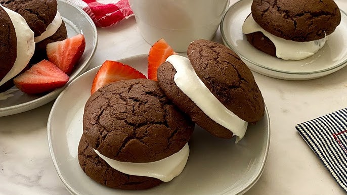 Whoopie Pie Cookie Sandwich - The Dashley's Kitchen - Video