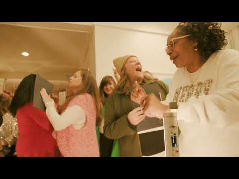 The Choir Room - "Christmas Caroling with The Choir Room (Feliz Navidad)