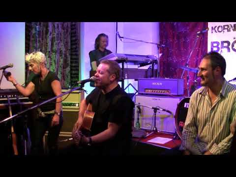 Richie Arndt & Friends live - Get on Board Little ...