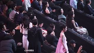 Zhou Ye Waving Bye To Tan Jianci And Dylan Wang weibonight2023