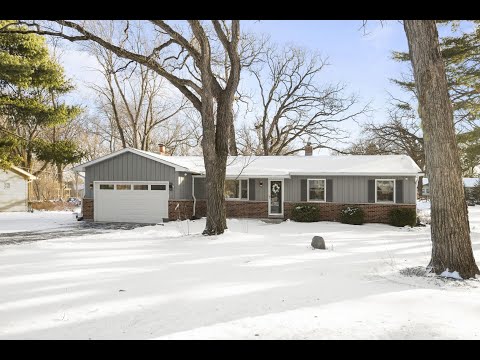 4907 Valerie Drive, Crystal Lake, IL home video tour