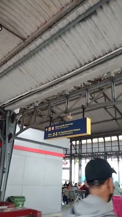 Update Situasi pintu masuk Stasiun Purwosari Kota Solo arah tujuan ke Jogja