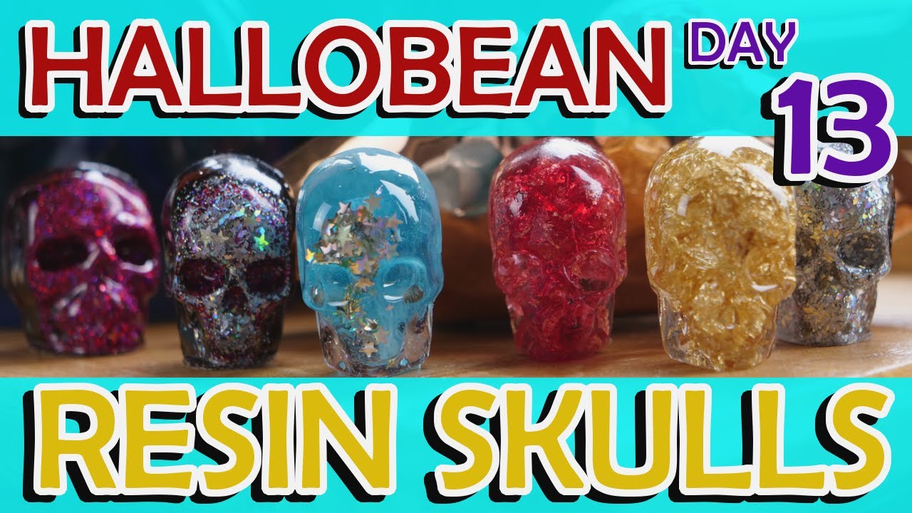I Made Gold Leaf and Glitter Resin Skulls!! ✨💀 Halloween Decor