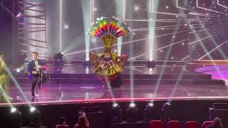 La presentación de Miss Bolivia en traje típico en Miss Universo