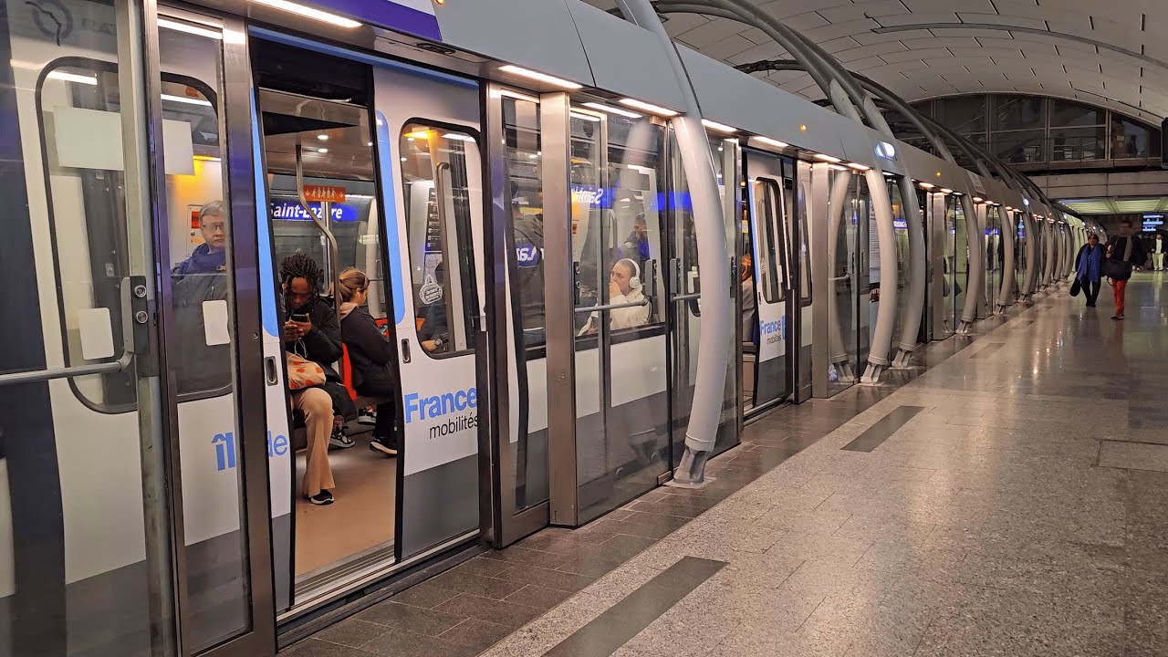 Metro 14 Saint Lazare